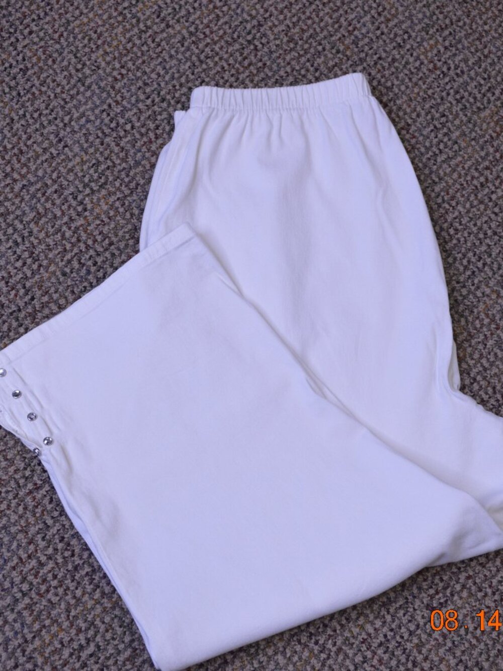Quacker Factory Womens Size L White Wide Leg Cropped Stretch Dress Pants